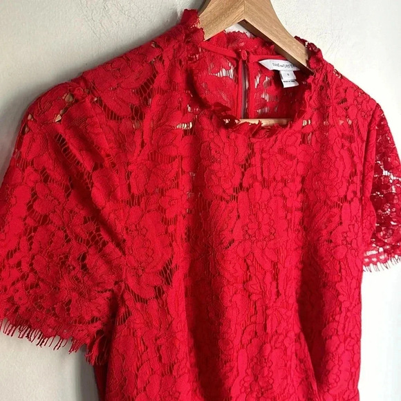 Diane von Furtenberg Alma lace dress size 6 Red. - Picture 6 of 8